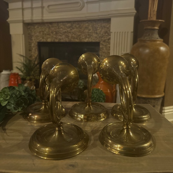 Set  of 5 Vintage Brass Horns. Hanging Wall Decor - Picture 8 of 9